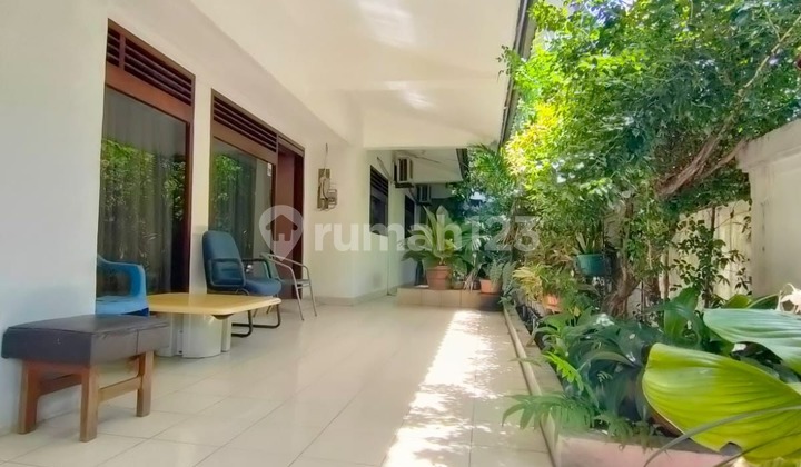 4-Bedroom House for Sale in Sinabung, Kebayoran Baru, South Jakarta