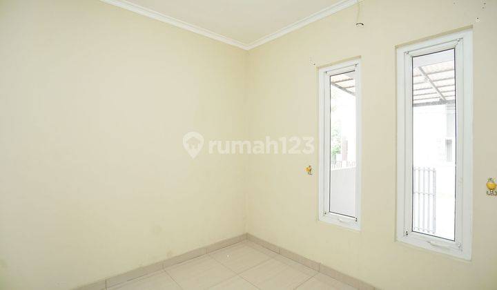 Rumah Semi Furnished Hadap Utara 10 Menit ke Gerbang Tol Cimanggis Bisa KPR J-19366 2