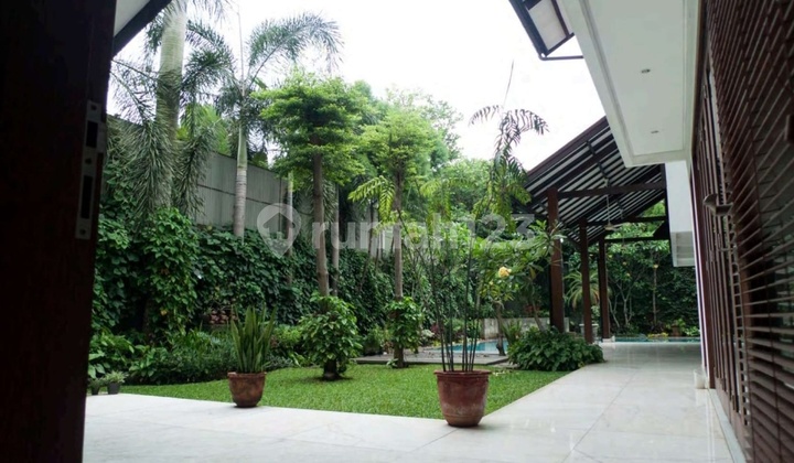 Rumah Mewah Kemang 1000m2 5+1KT Ada Kolam Renang Semi Furnished	 2
