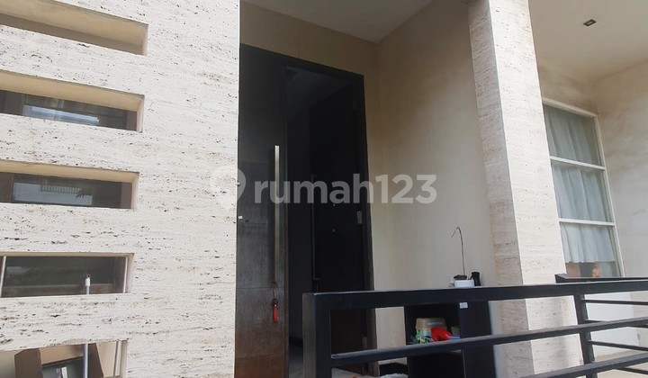 Rumah Manyar Permai PIK 8x25 4+1KT Semi Furnished Ada Gazebo BBQ 2