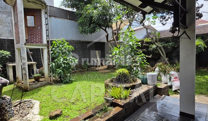 Ready-to-Live and Well-Maintained House in Gunung Batu, Bandung Ready-to-Live and Well-Maintained House in Gunung Batu, Bandung