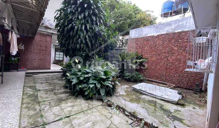 Rumah Lama Terawat Lokasi Strategis di Sayap Sukajadi 2