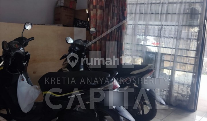 Soekarno Hatta Wing House with Access for 2 Cars 2