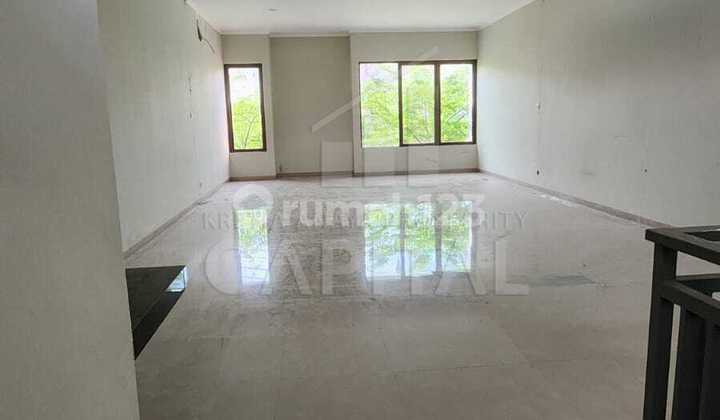 2-Story Shop House Ready for Business or Office on Sadang Street, Bandung 2