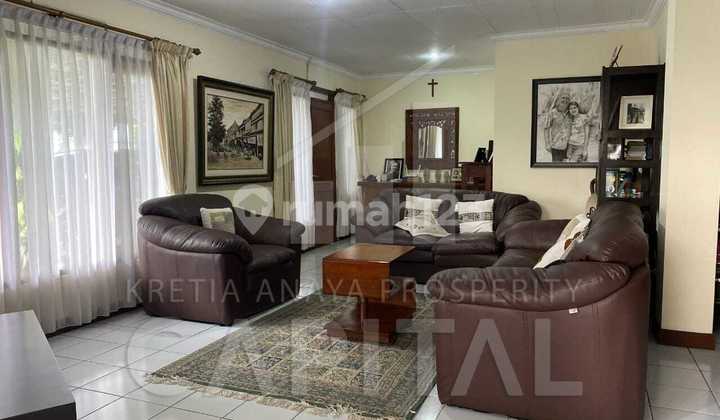 Villa Siap Huni Fully Furnished Cocok untuk Investasi dengan City And Forest View Tenang Sejuk di Dago Giri