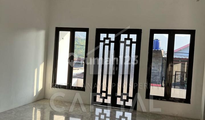 Beautiful and Well-Maintained House with a Lush Green Atmosphere in Garut Ready to Occupy. 1