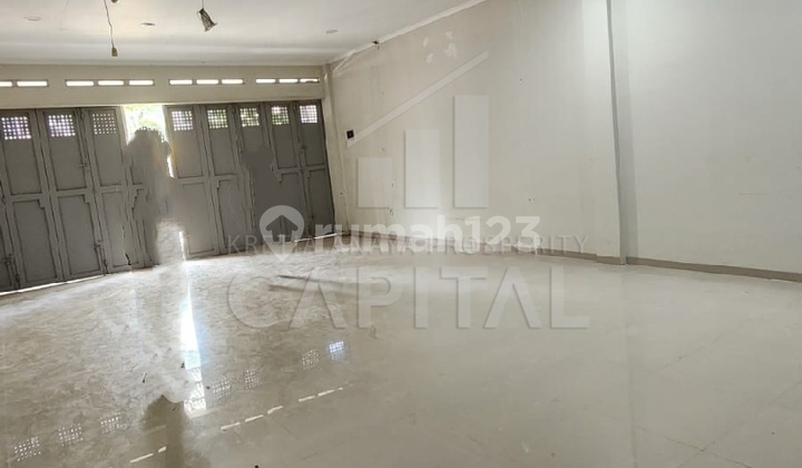 Ruko 2 Lantai Siap untuk Usaha atau Kantor di Jalan Sadang Bandung