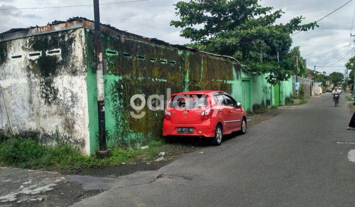 Murah Rumah Usaha Bangunan Hitung Tanah Kavling Jejer Strategis di Laweyan, Sondakan Pusat Kota Dekat Slamet Riyadi Solo 2