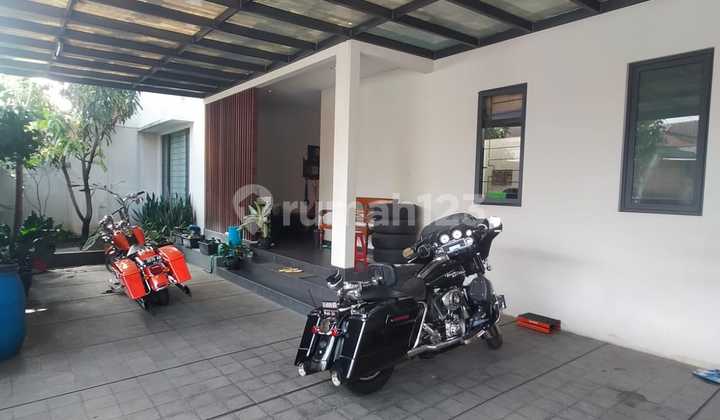 Rumah Mewah 2 Lantai di Daerah Turangga, Bandung Rumah Mewah 2 Lantai di Daerah Turangga, Bandung