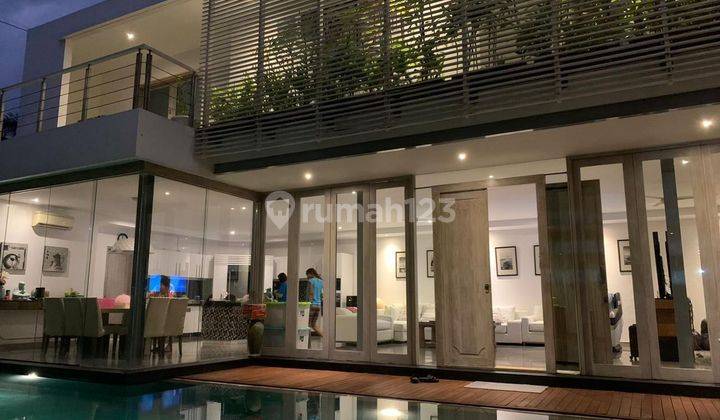 Villa Modern Minimalist Fully Furnished di Batu Belig Seminyak 1