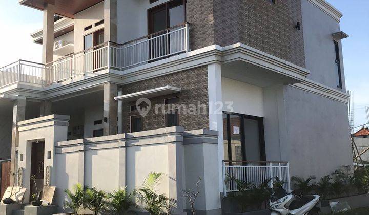 Rumah Modern Tropical Baru di Munggu Dekat Pantai Seseh 1