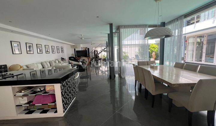 Villa Modern Minimalist Fully Furnished di Batu Belig Seminyak 2