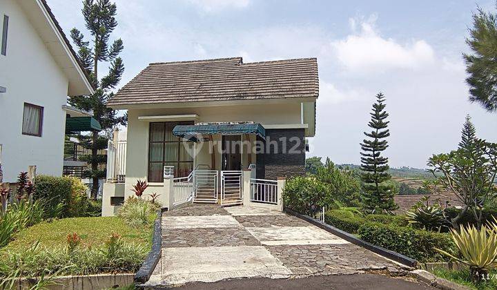 Villa 2 Lantai Bagus Fully Furnished View Pegunungan Siap Huni  2