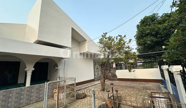 Rumah Siap Huni Di Komplek Elit