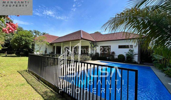 Disewakan Cepat Rumah Bangunan 1 Lantai Taman Luas Bisa Silent Office Atau Tempat Tinggal Parkiran Bisa 6 Mobil Harga Rp.950 Juta Area Kemang Jakarta Selatan  1