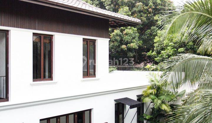 Disewakan Rumah Mewah Bangunan 2 Lantai Nuansa Tropical Garden Bali Dekat Sekolahan Dan Good Location Di Pejaten Barat Kemang Jakarta Selatan 2