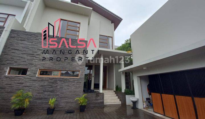 For Sale Rumah Minimalis Modern Tropical Garden Harga Murah Dalam Komplek Atau Townhouse Furnish Tinggal Bawa Koper Harga Murah Lokasi Tenang Dan Nyaman Area Kemang Jakarta Selatan  1