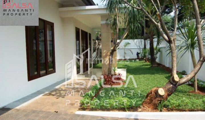 Disewakan Rumah Cantik Asri Bangunan 1 Lantai Furnish Harga 550 Juta Dengan 4 Kamar Tidur Lokasi Strategis Area Expat Ambassy Area Kemang Dalam Jakarta Selatan 2