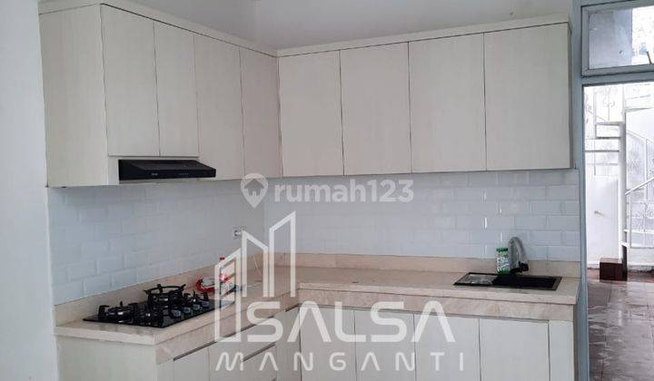 Disewakan Cepat Rumah Murah Siap Huni Lokasi Strategis Dekat Mall Pondok Indah Dan Dekat Jis Harga 300 Juta Dengan 3.kamar Tidur Area Pondok Indah Jakarta Selatan 2