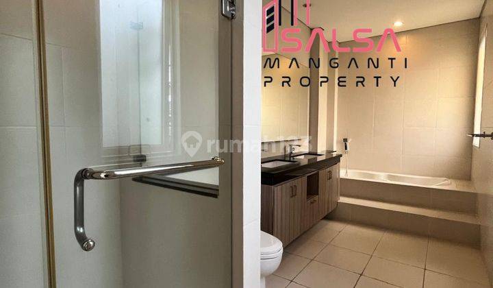 Disewakan Rumah Cantik Asri Siap Huni Rumah 2 Lantai 5 Kamar Tidur Private Swimming Pool Dan Townhouse Harga Murah Area Kemang Jakarta Selatan  2