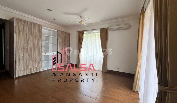 Disewakan Cepat Rumah Cantik Asri Siap Huni Harga Murah Lokasi Strategis Area Kemang Jakarta Selatan  2