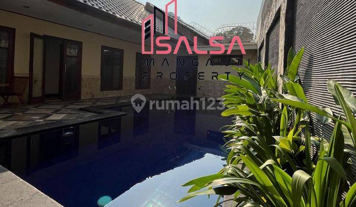 DISEWAKAN RUMAH CANTIK ASRI MINIMALIS HARGA MURAH SIAP HUNI SEMI FURNISHED DEKAT SENAYAN DEKAT AREA SENOPATI DAN PAKU BUWONO DAN LOKASI STRATEGIS AREA KEBAYORAN BARU JAKARTA SELATAN  1