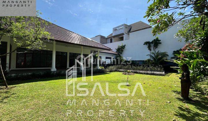 Disewakan Cepat Rumah Bangunan 1 Lantai Taman Luas Bisa Silent Office Atau Tempat Tinggal Parkiran Bisa 6 Mobil Harga Rp.950 Juta Area Kemang Jakarta Selatan  2