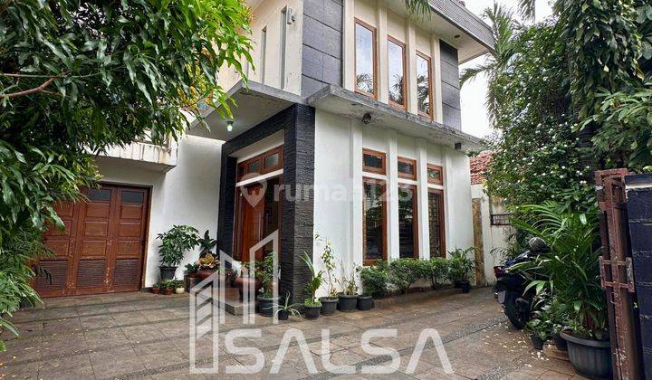 Dijual Cepat Rumah Kebayoran Baru Harga Rp.8.8 M.ada Kost Juga Lokasi.strategis.depan.rumah 2 Mobil Rumah Murah Bangunan 2 Lantai Siap Huni, Dekat Senopati Area Harga Rp.8.8 M Nego Kebayoran Baru Jakarta Selatan 1