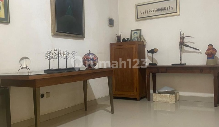 Rumah Modern 2LT 6x19 Semi Furnished di Tebet Jakarta Selatan Rumah Modern 2LT 6x19 Semi Furnished di Tebet Jakarta Selatan