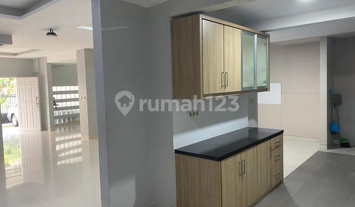DIJUAL RUMAH  Di Jln Janur Indah VI Kelapa Gading