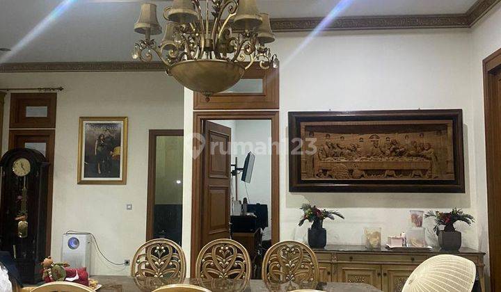 Dijual Rumah Mewah Full Furnished Di Jalan Peta 2