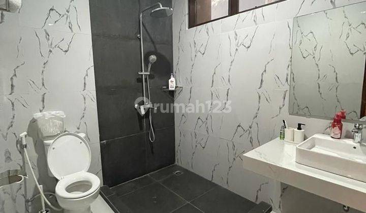 kamar mandi di jual rumah fully furnished