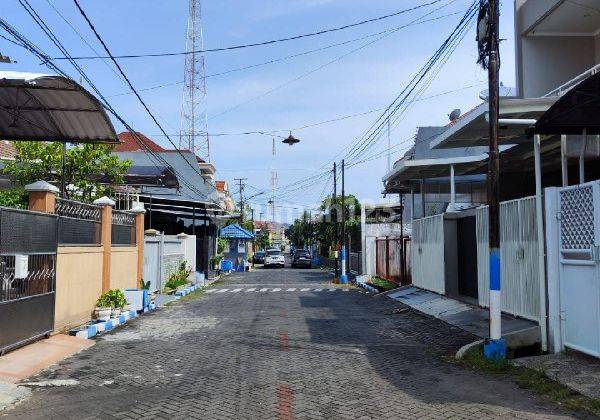 Rumah Bagus Siap Huni Simpang Darmo Permai Selatan Surabaya  2