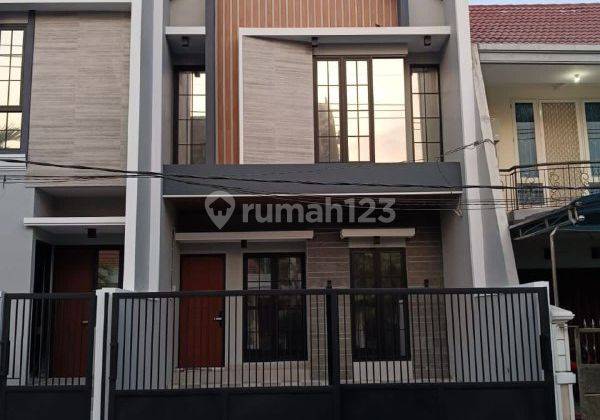 Rumah Model Scandinavian Mewah Lokasi Terbaik Premium di Area Sutorejo 1