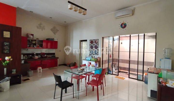 Cheap rental houses suitable for residence or office in the Kerobokan area 2