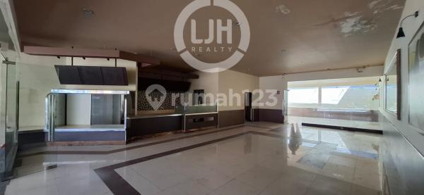 Shophouse For Rent On Gatot Subroto Street, Central, Located On The Main Road With Broad Access, Suitable For Business, Near Lumintang Park And Living World 2