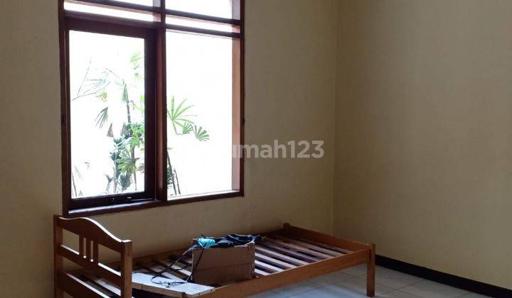 Rumah di Taman holis indah 2 Lantai SHM Baru Unfurnished  2