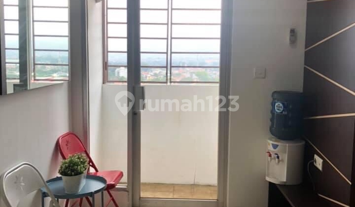 Apartemen The Edge 2 Kamar Tidur Bagus Furnished dekat Tol Baros 4