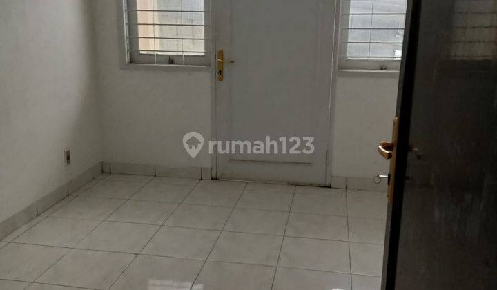 Rumah multifungsi 2 Lantai SHM strategis  5