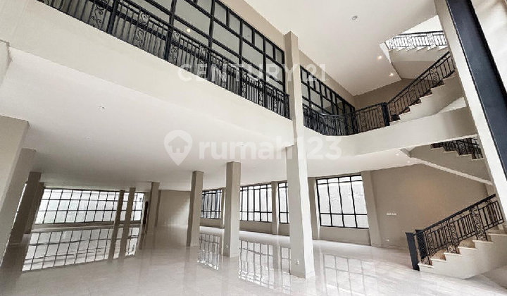 3-Story Building on Dago Main Road, Excellent and Highly Strategic