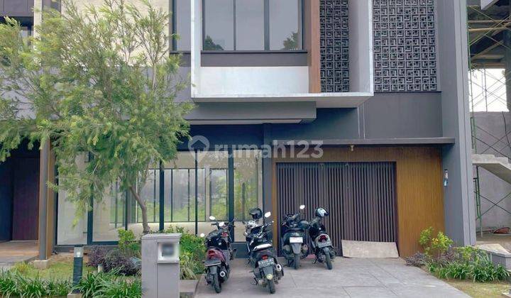 Dijual Rumah Mewah Luas Besar Suvarna Sutera Lokasi Strategis 1