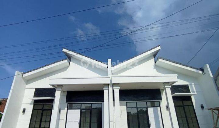 Rumah Minimalis Modern Bebas Banjir Strategis 1