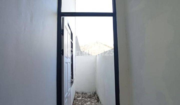 Rumah Minimalis Modern Bebas Banjir Strategis 5