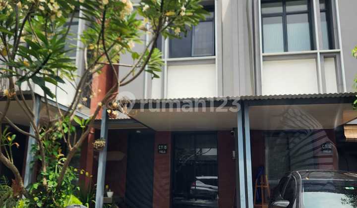 Fully Furnished 2-Story Freja House in BSD City, Near the Highway. Fully Furnished 2-Story Freja House in BSD City, Near the Highway.