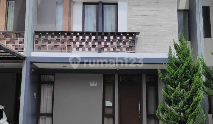 Fully Furnished House, Just Bring Your Suitcase, 2 Floors in BSD City Fully Furnished House, Just Bring Your Suitcase, 2 Floors in BSD City