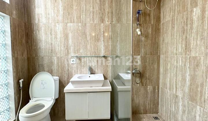 Rumah Elit Di De Park Bsd City, Luas Tanah 300m2 Rapih & Cantik 2