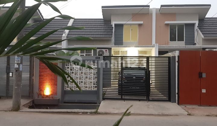 Ready-to-Live House Near the Station in Sentraland Parung Panjang Ready-to-Live House Near the Station in Sentraland Parung Panjang