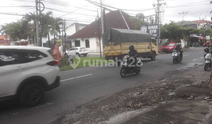 Ruko 3.5 lantai di Jalan Merdeka 2