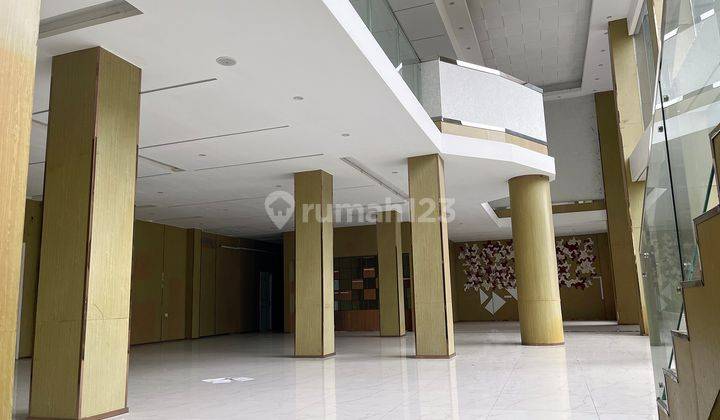 Gedung Kantor Komersial Hadap Jalan Raya Gading Serpong Kelapa Dua 1