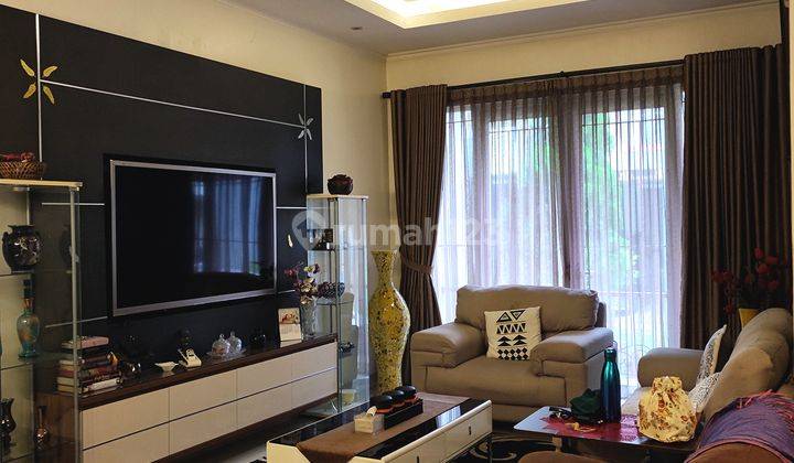 Rumah Cantik 2 Lantai Ala Show Unit Kencana Loka 2 Extension Bsd  2